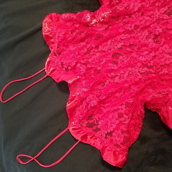 Victoria’s Secret Red 90's Gold Label Vintage Lace Teddy Satin Ruffle Bodysuit - Picture 16 of 16